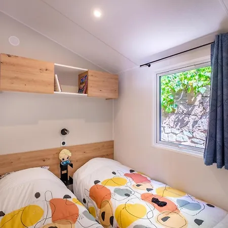 Mobil-home Baia בית נופש *